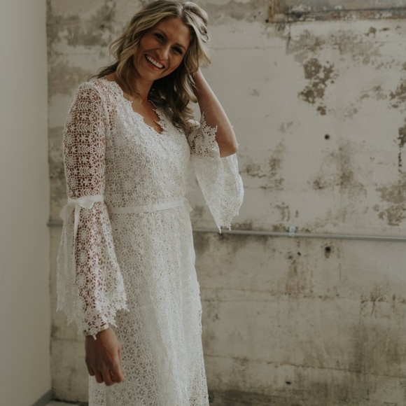 50% OFF- Ivory Lace Wrap Aspen True Dress - Picture 2 of 3